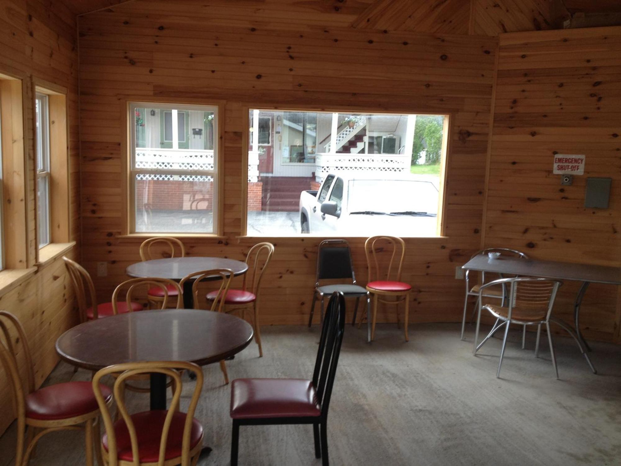 Northern Peaks Motor Inn Горъм Екстериор снимка
